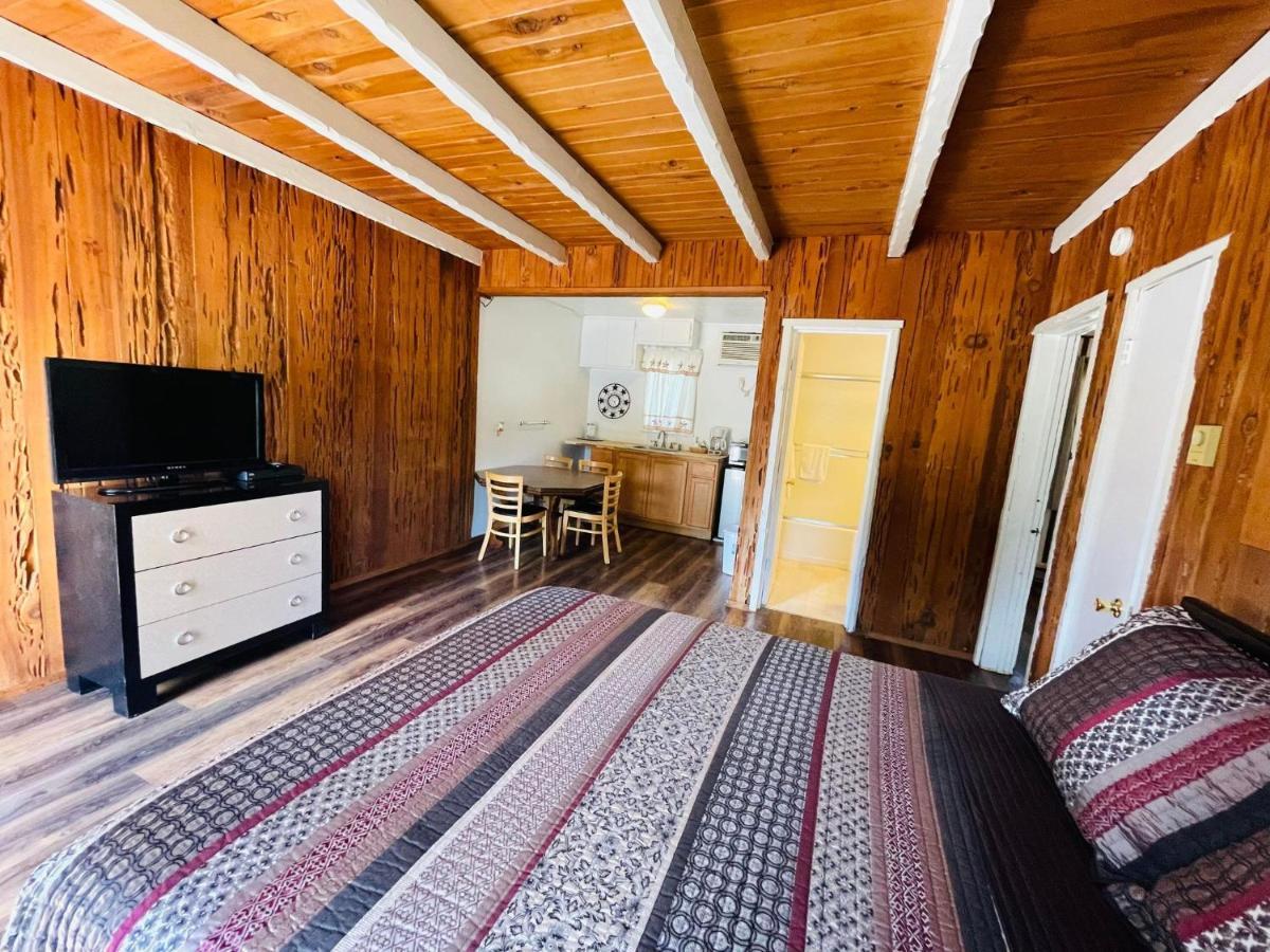 Riverfront Lodging Shady Cove Dış mekan fotoğraf